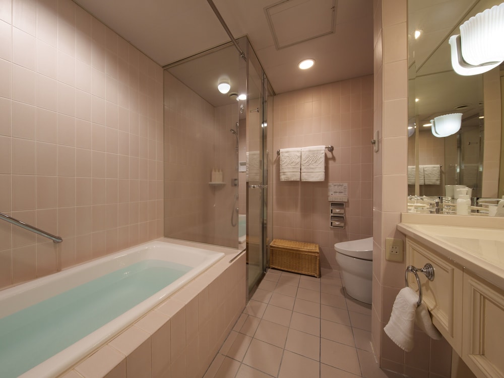 コネクティングルーム (ガーデンビュー) 禁煙 バスルーム0 | 仙台ロイヤルパークホテル