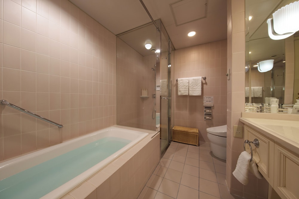 ラグジュアリー 4 人部屋 禁煙 ガーデンビュー 客室2 | 仙台ロイヤルパークホテル