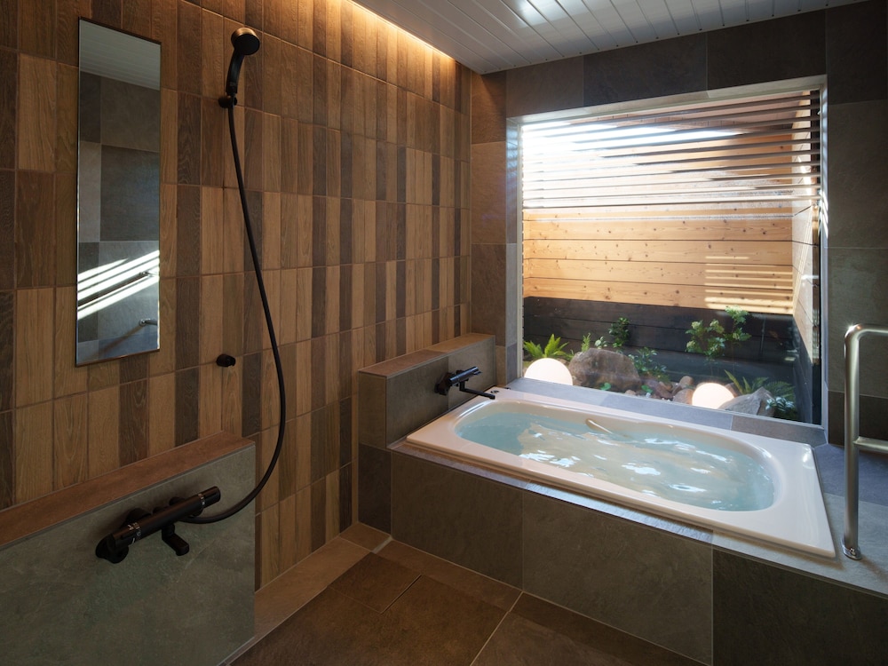 ジャパニーズスイートルーム 禁煙 ガーデンビュー バスルーム0 | 仙台ロイヤルパークホテル