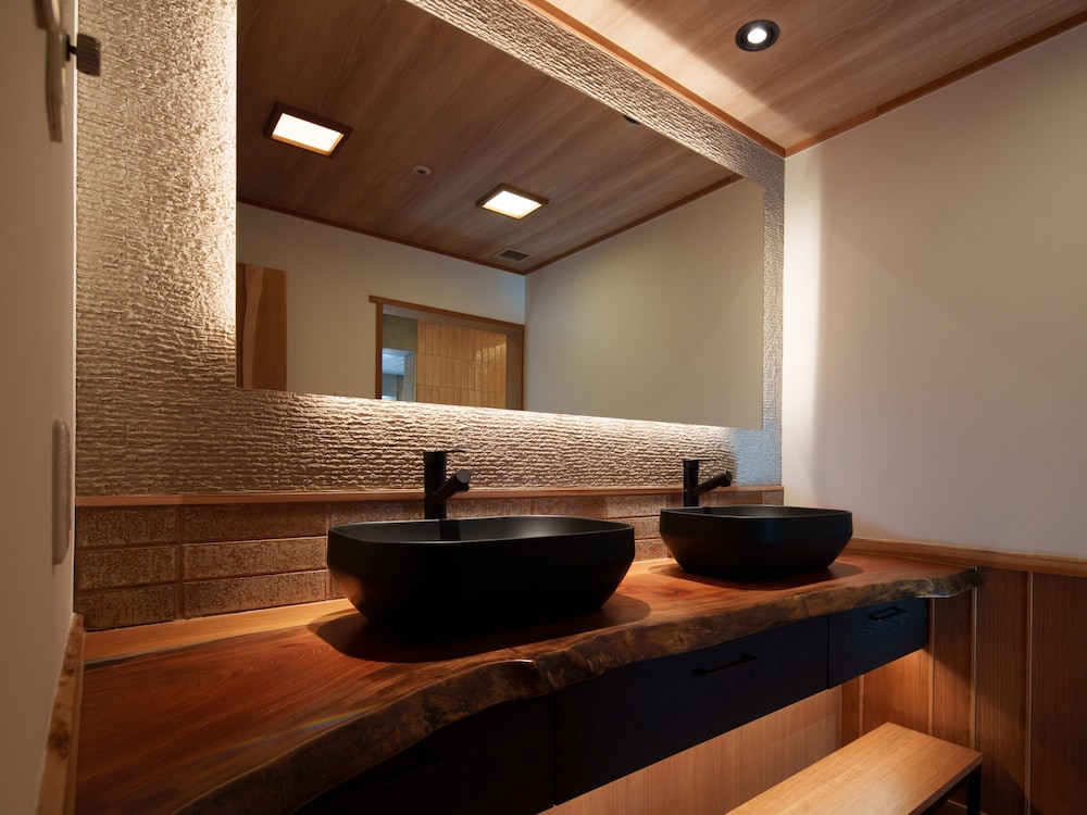 ジャパニーズスイートルーム 禁煙 ガーデンビュー バスルーム1 | 仙台ロイヤルパークホテル