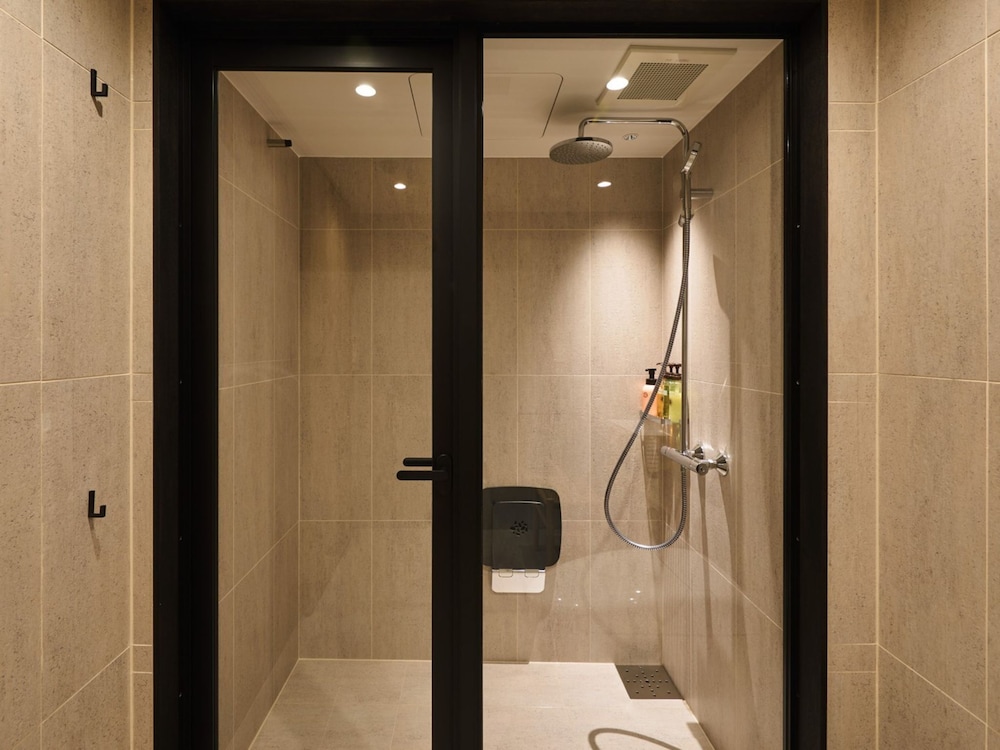 スタンダード ルーム バスルーム1 | ホテル ニューわかさ