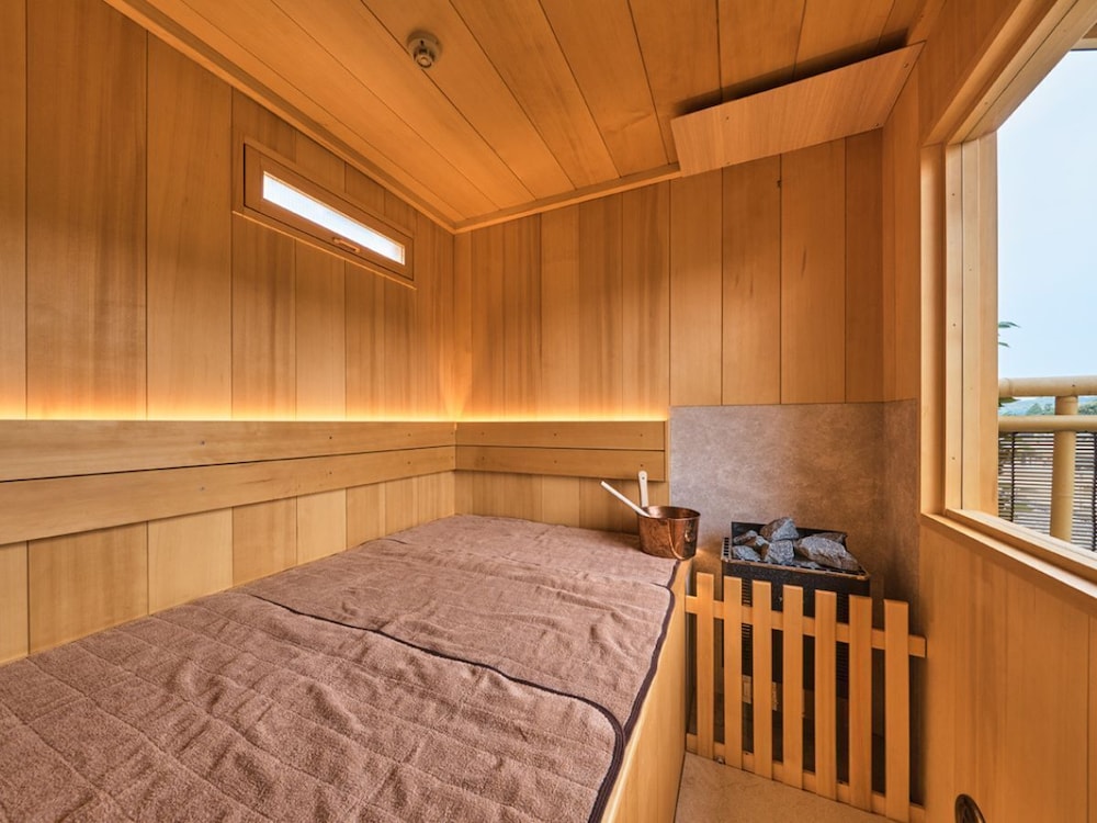 リニューアル 展望ヒノキ風呂付特別客室 客室内禁煙 バスルーム3 | ホテル ニューわかさ