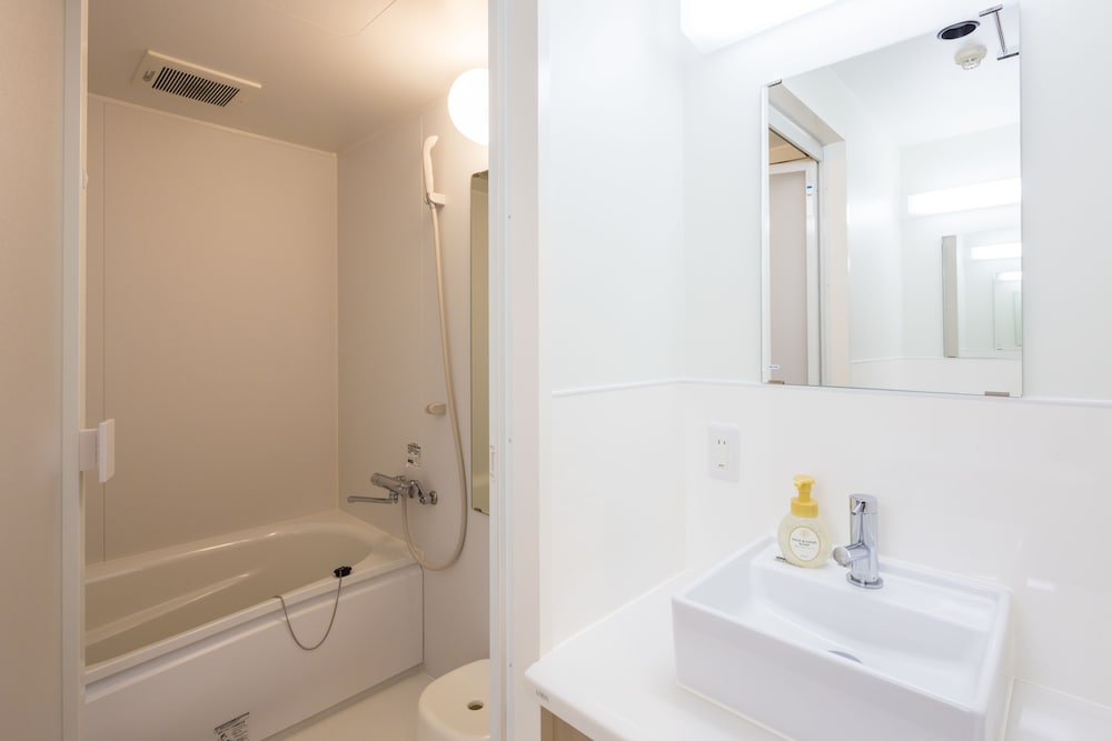 スイートルーム (和洋室) 風呂付 (和室 7.5畳+洋室ツインルーム) 禁煙 バスルーム0 | 松葉家旅館