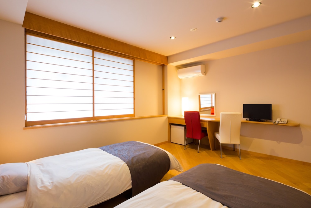 スイートルーム (和洋室) 風呂付 (和室 7.5畳+洋室ツインルーム) 禁煙 客室0 | 松葉家旅館