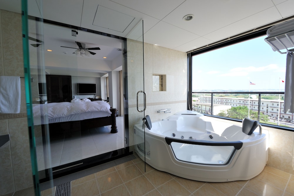 [ホテル棟]ローヤルオーシャンコーナースイート 禁煙 バスルーム0 | ローヤル ホテル