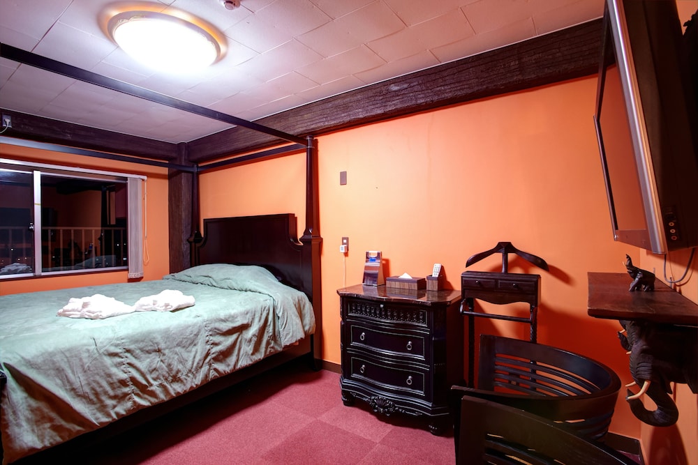 [コンド棟]ローヤルスイート 禁煙 客室5 | ローヤル ホテル