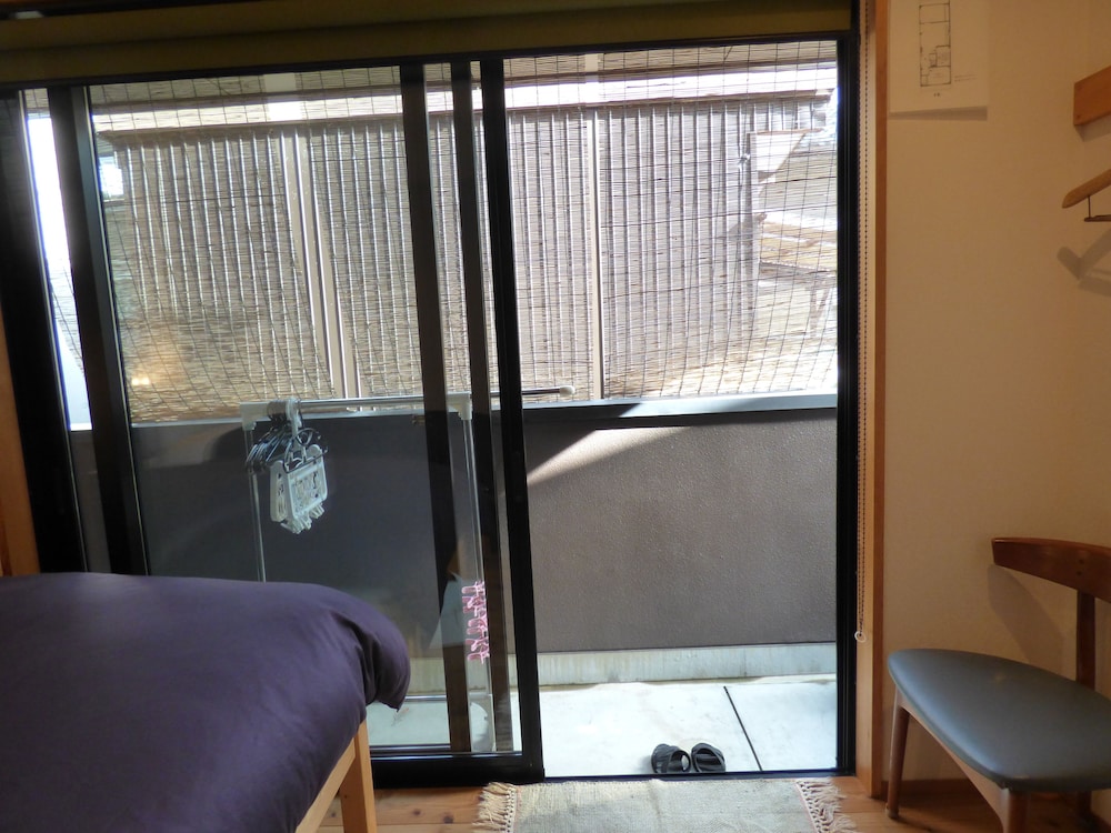 洋室ツインルーム 客室1 | ゲストハウス 百万遍 Cross