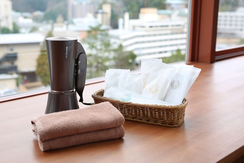 スタンダード 4 人部屋 禁煙 客室4 | 有馬きらり
