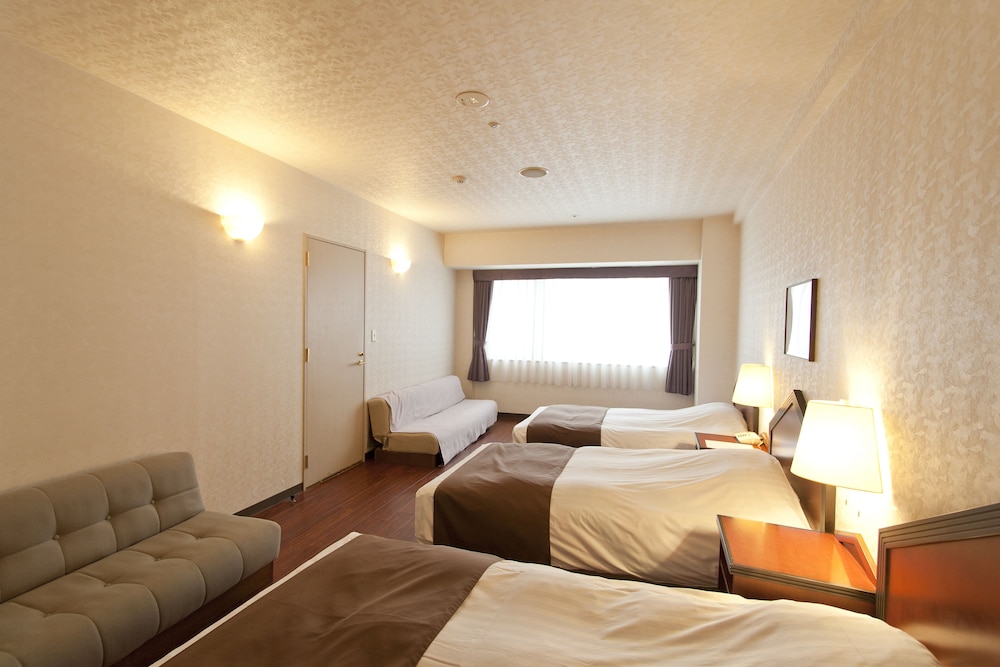 デラックス トリプルルーム ソファベッド付 禁煙 客室2 | 小樽朝里クラッセホテル