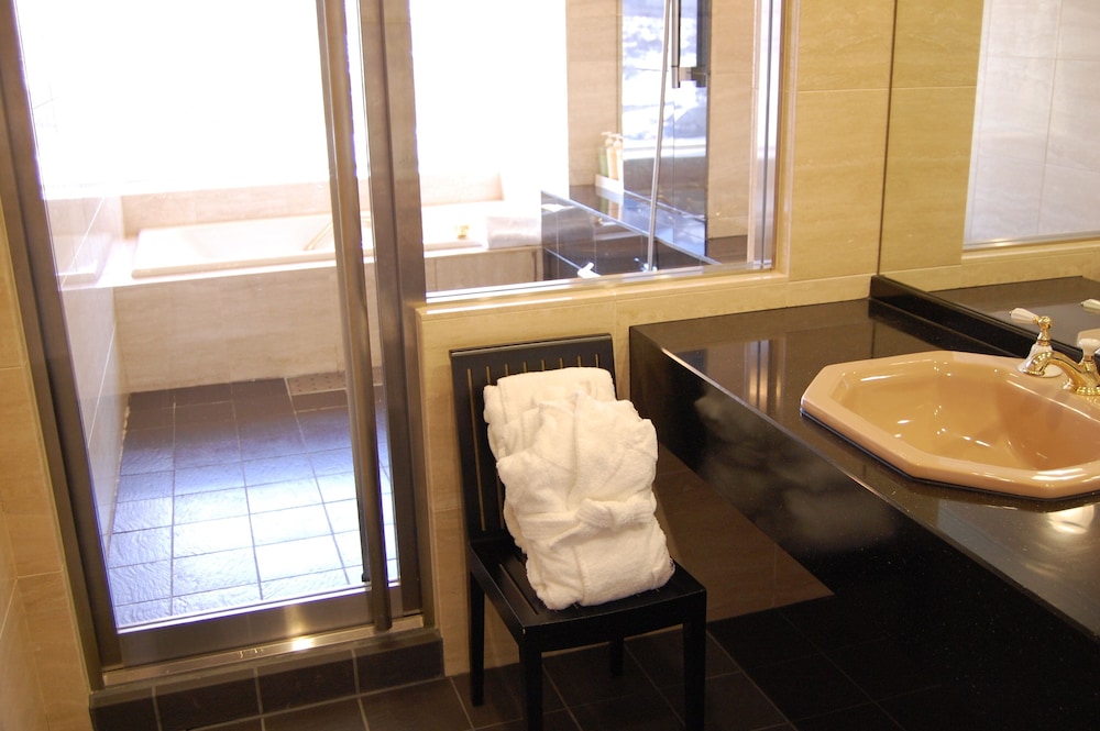 スイートツインルーム 禁煙 バスルーム2 | 小樽朝里クラッセホテル