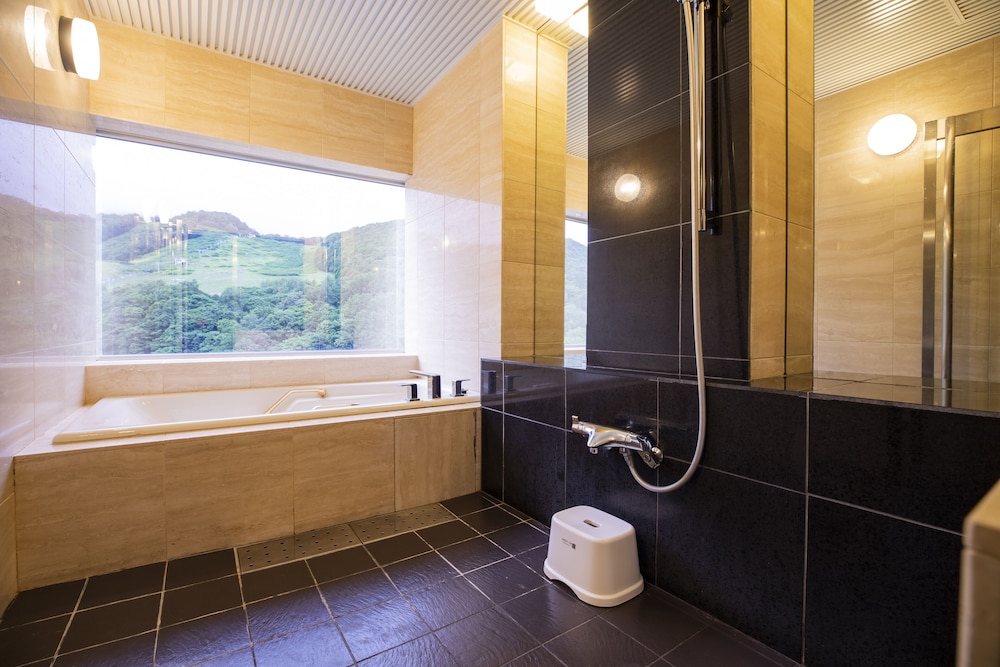 スイートツインルーム 禁煙 客室14 | 小樽朝里クラッセホテル