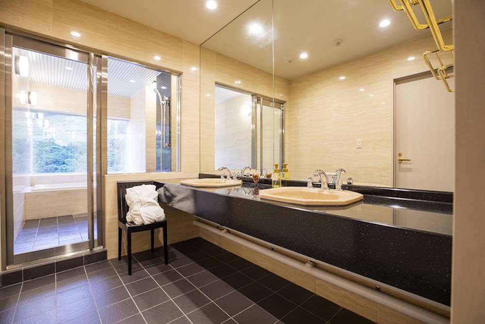 スイートツインルーム 禁煙 客室12 | 小樽朝里クラッセホテル