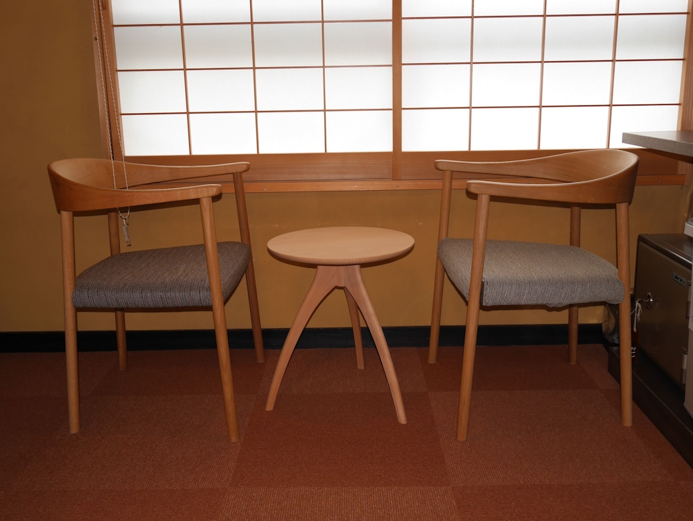 和室 30㎡ (バスルーム付き, 禁煙) (素泊まり) 客室の設備とサービス0 | 旅館あすなろ