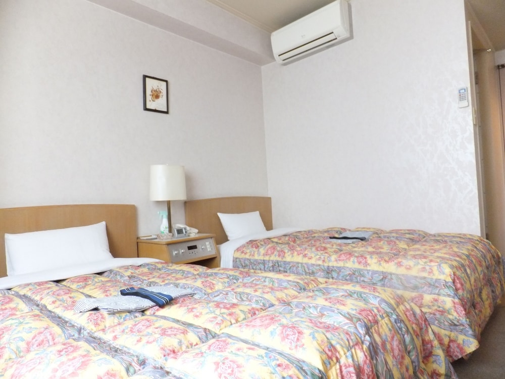 ツイン ルーム（禁煙） 客室1 | ホテル マイラ
