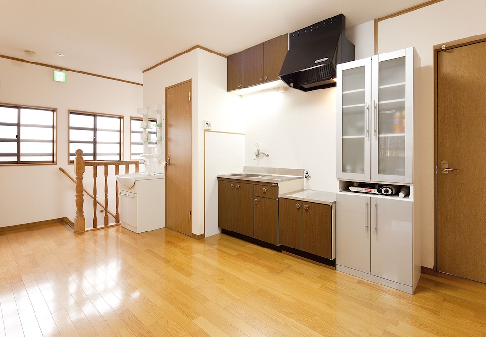 和室洋室（一日一組） 専用キッチン0 | 潤 hotobil