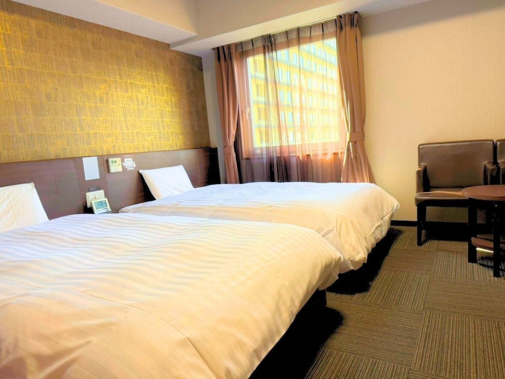 ツインルーム 禁煙 客室2 | 天然温泉 夕霧の湯 ドーミーインＰＲＥＭＩＵＭなんば