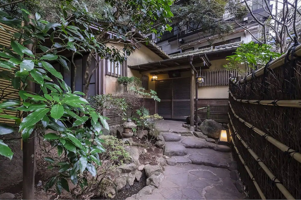 葵 和室 半露天温泉風呂付 部屋からの景観0 | 離れ 山家荘