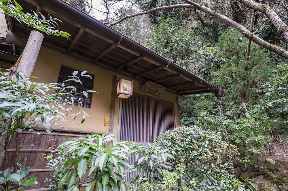 苅萱 和室 半露天温泉風呂付 部屋からの景観0 | 離れ 山家荘