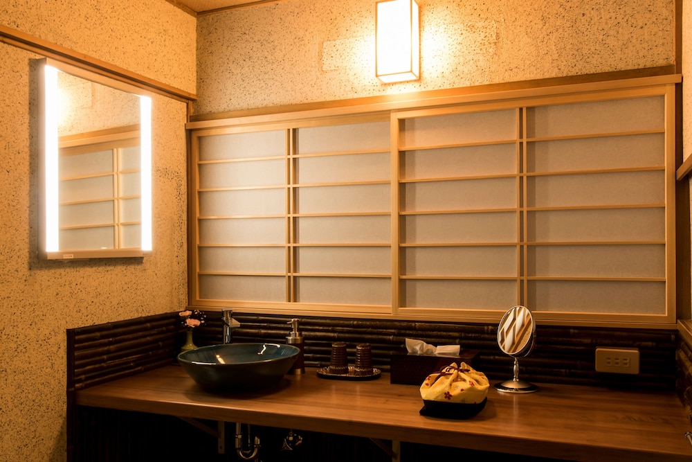 丁子 和室 半露天温泉風呂付 | 離れ 山家荘