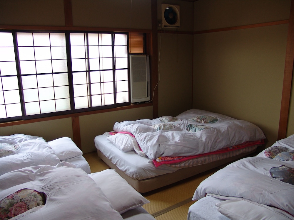 (個室)和室クワッド 客室2 | 十和田湖バックパッカーズ