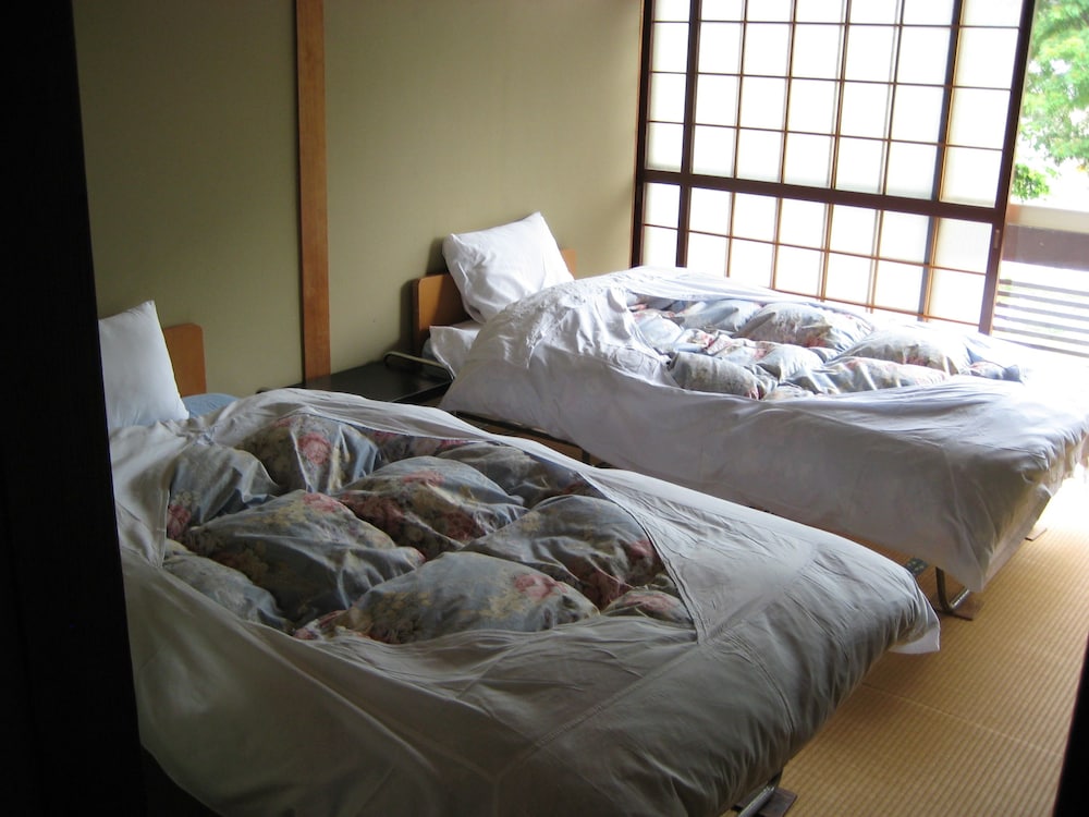 (個室)和室ツイン 客室2 | 十和田湖バックパッカーズ