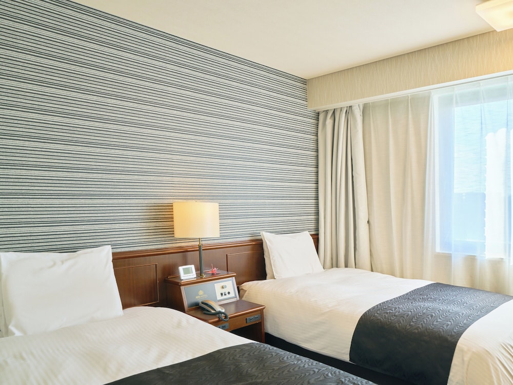 ツインルーム 禁煙 (20 ㎡) | アパホテル〈松山城西〉