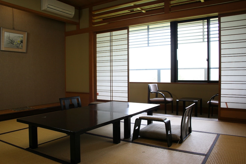 和室おまかせ 喫煙可 客室3 | ひなの湯宿 松乃井