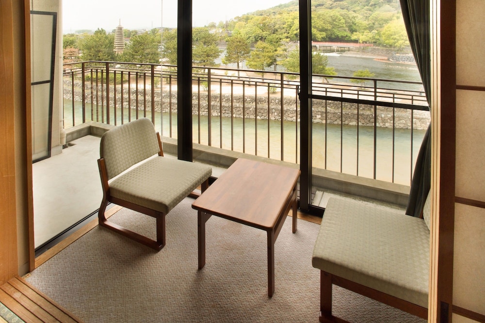 [和室12畳] 宇治川眺望 テラス付和室 (禁煙) 部屋からの景観0 | 京都宇治 花やしき浮舟園