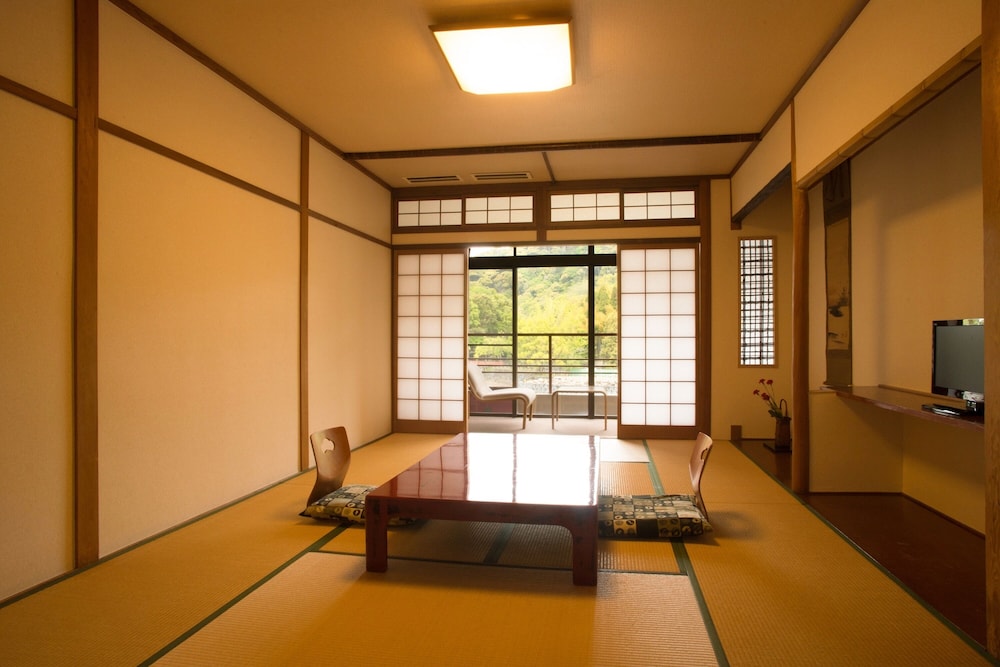 [和室10畳] 宇治川眺望 全室川側確約 (禁煙) | 京都宇治 花やしき浮舟園