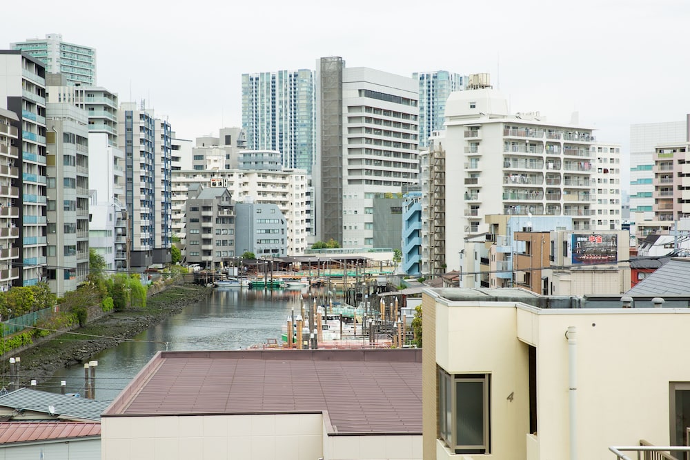 ベーシック ダブルルーム ダブルベッド 1 台 禁煙 共用バスルーム ウォーター ビュー0 | 品川宿ゲストハウス＆ツアーズ - ホステル