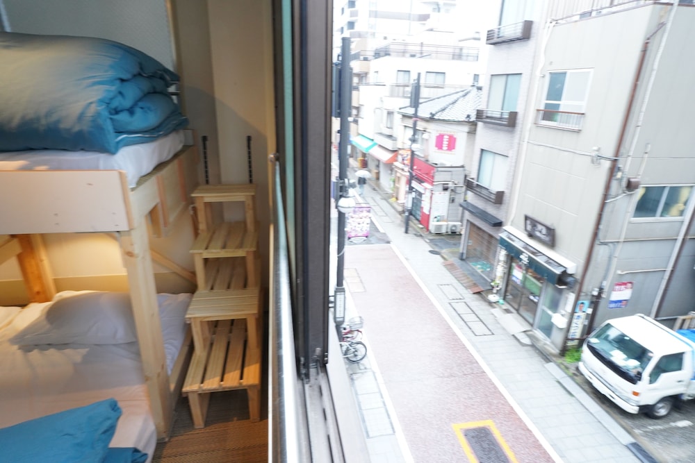 エコノミー トリプルルーム シティ ビュー0 | 品川宿ゲストハウス＆ツアーズ - ホステル