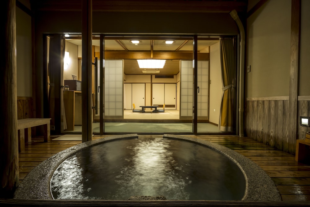 【露天風呂付・和室】〈海側・禁煙客室・42㎡〉 客室22 | ホテル北野屋