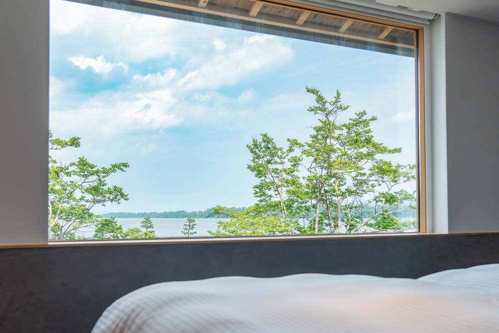 [蒼翠 so-sui] 90m² + ウッドデッキテラス付 (海側·禁煙客室·90m²) 部屋からの景観0 | ホテル北野屋