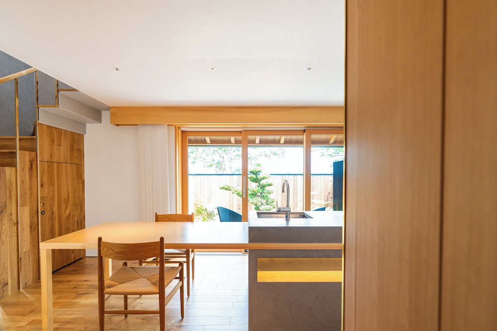 [蒼翠 so-sui] 90m² + ウッドデッキテラス付 (海側·禁煙客室·90m²) 専用キッチン4 | ホテル北野屋