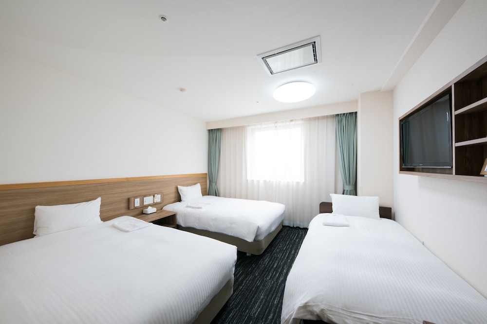 [喫煙]トリプルルーム 21.0sqm - 23.0sqm 120cm幅ベッド3台 3名迄 | ホテル ウィング インターナショナル苫小牧