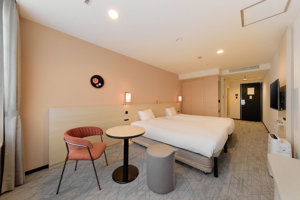 [スーペリアツイン] 24-26平米 客室3 | 京都タワーホテル