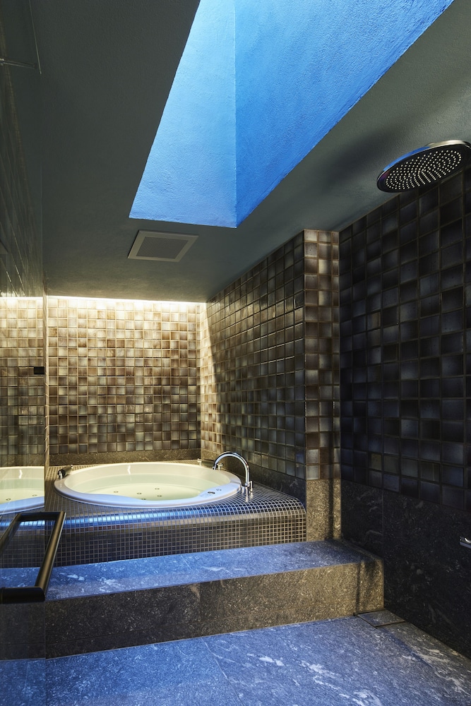 ラグジュアリー スイート　山 バスルーム0 | 厳島いろは