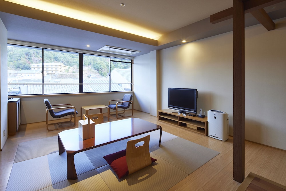 スーペリア ダブルルーム　山 客室1 | 厳島いろは