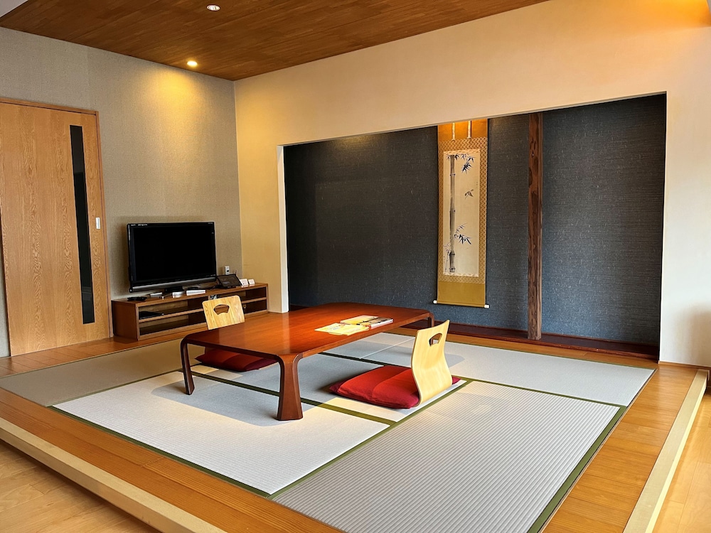 スーペリア ツインルーム　山 客室1 | 厳島いろは