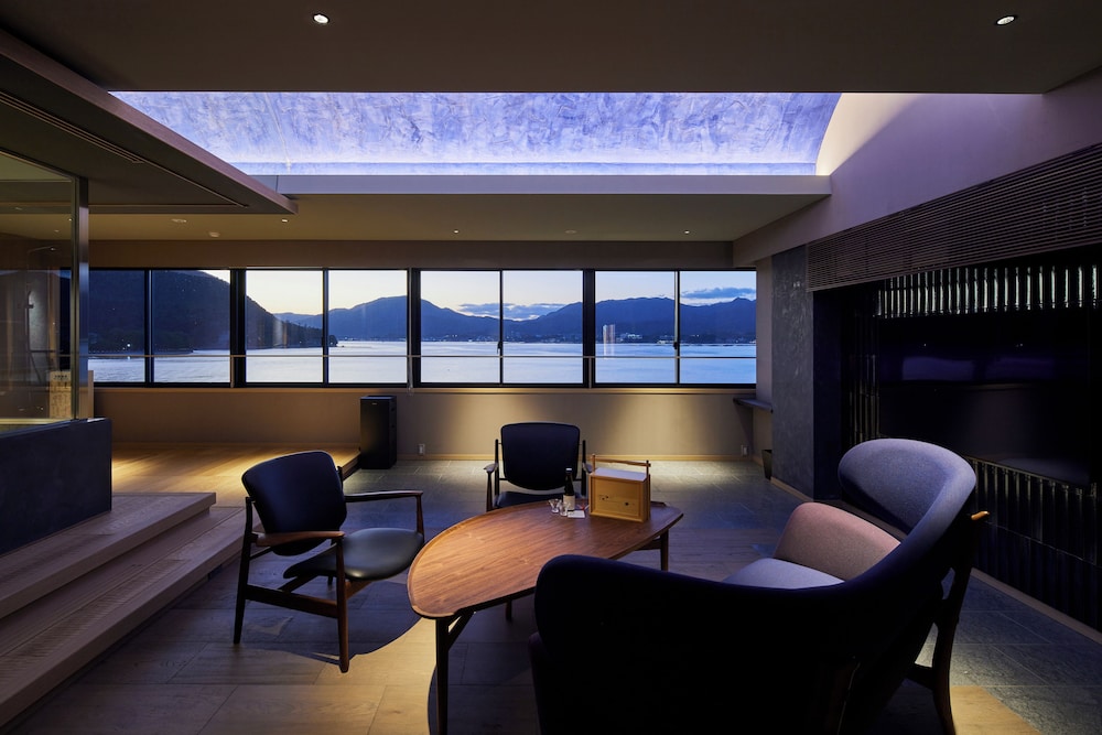 メインイメージ | 厳島いろは メインイメージ | 厳島いろは