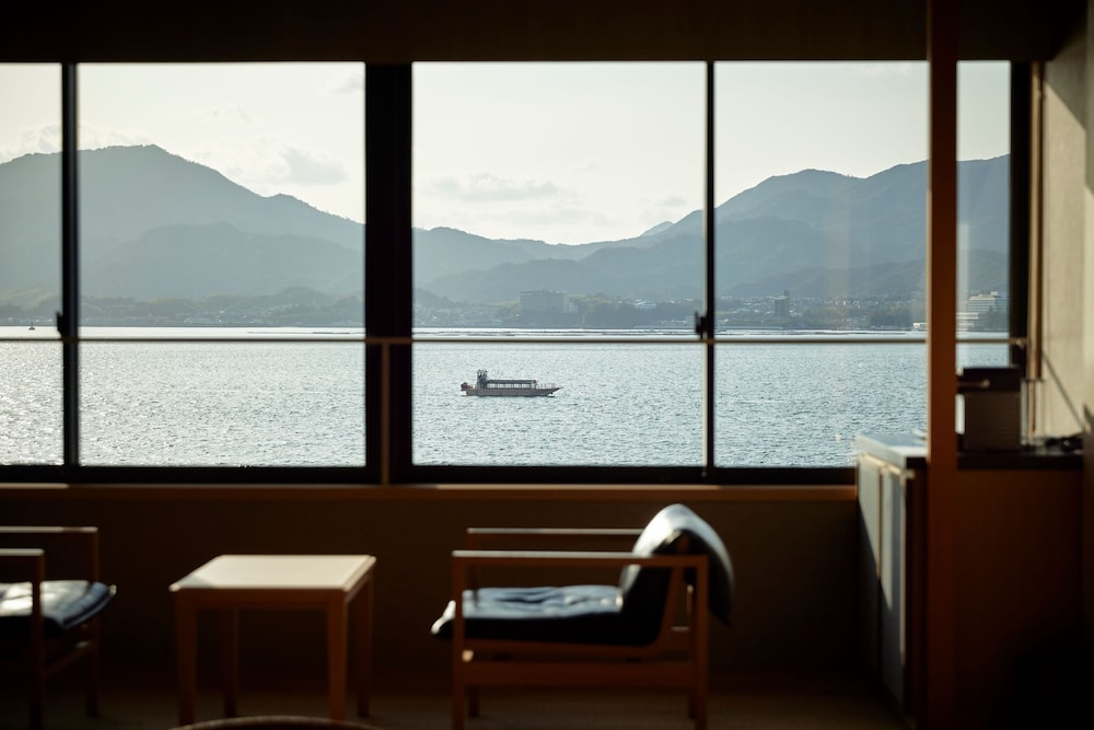 スーペリア ツインルーム　海 ビーチ / オーシャン ビュー0 | 厳島いろは