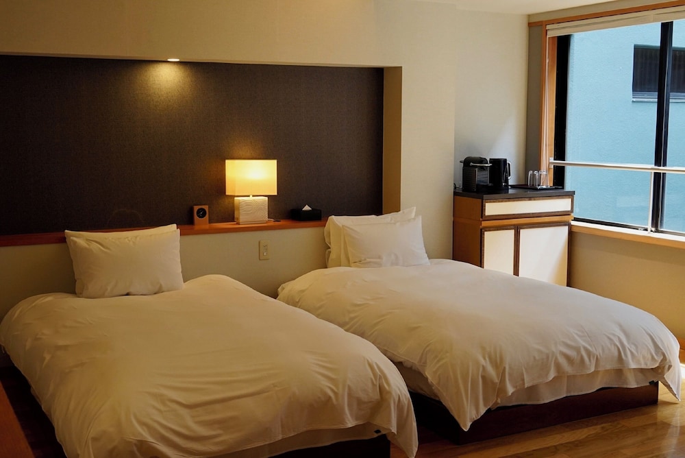 スタンダード　ツインベット　内側 客室2 | 厳島いろは