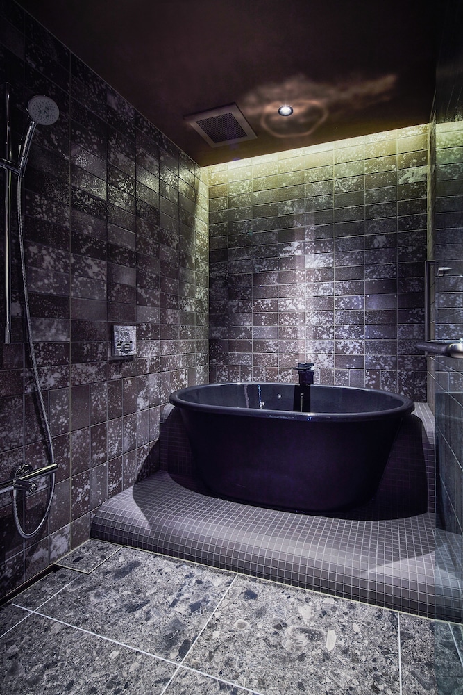 スーペリア ダブルルーム　山 バスルーム1 | 厳島いろは