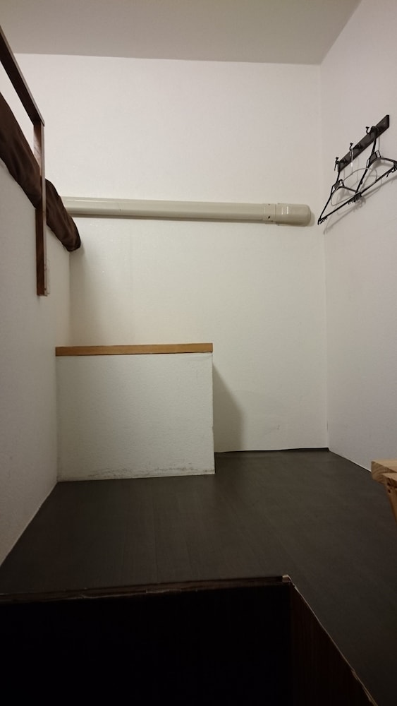 ベーシック ツインルーム 禁煙 共用バスルーム 客室1 | ステラ リゾート