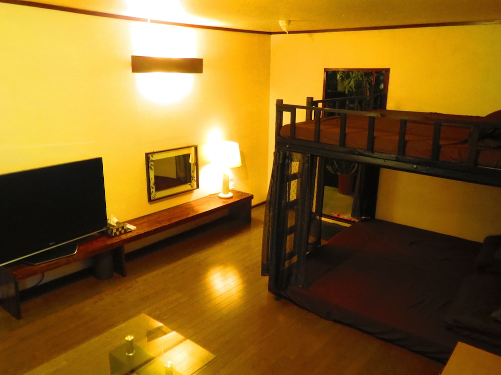 トリプルルーム 共用バスルーム 客室1 | ステラ リゾート