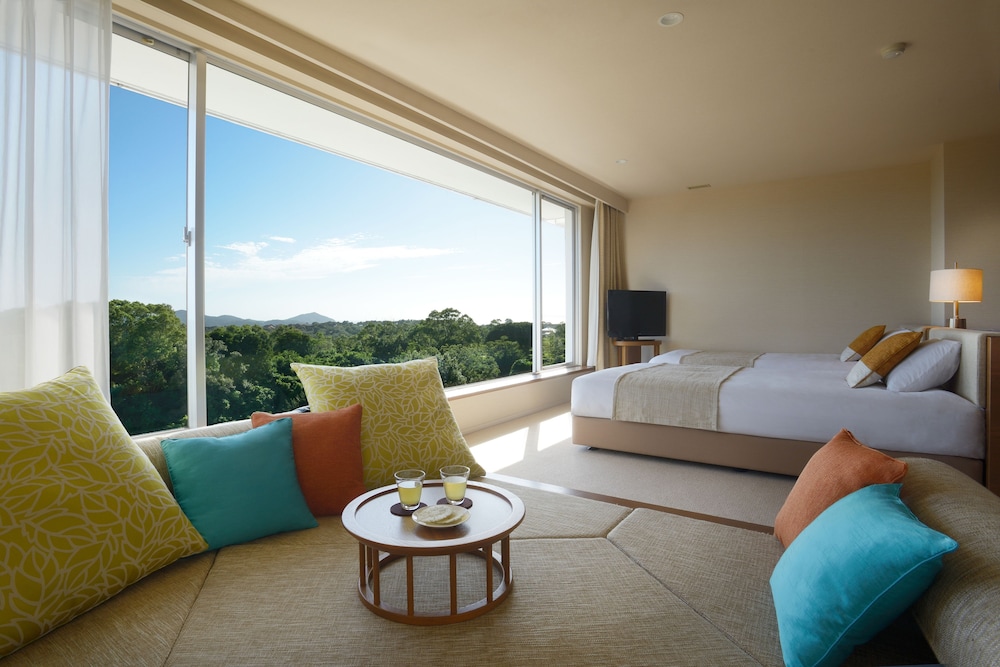 デラックスルーム 禁煙 (ベッド2台+布団2組) 客室1 | NEMU RESORT HOTEL NEMU