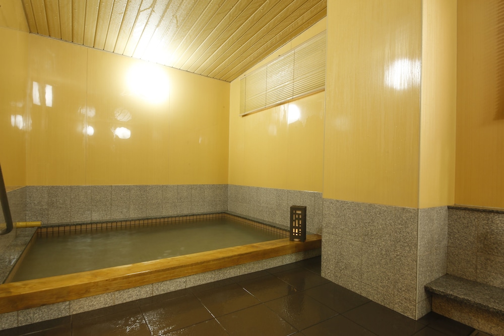 和室 スタンダード(バス・トイレ) 大浴場0 | 旅館 三賀