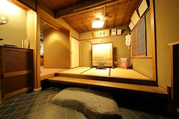 旅館 三賀