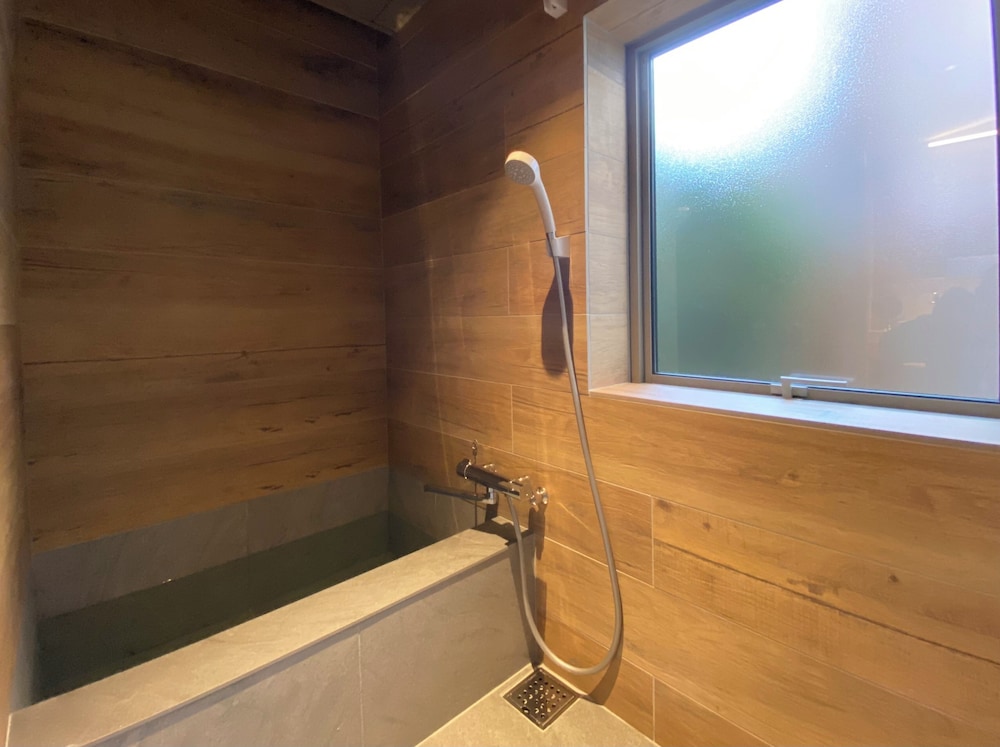 [雪月花] 純和室 10畳 バスルーム1 | 文珠荘