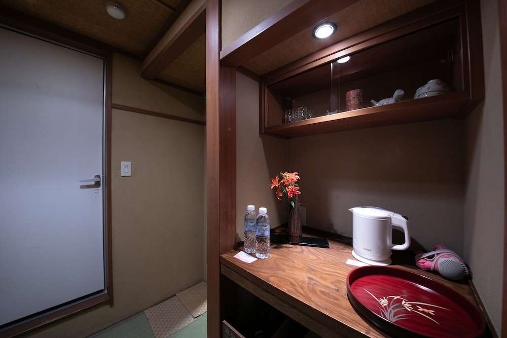 スタンダード和室 バス付 3-4名 禁煙 客室3 | 北海館 お花坊
